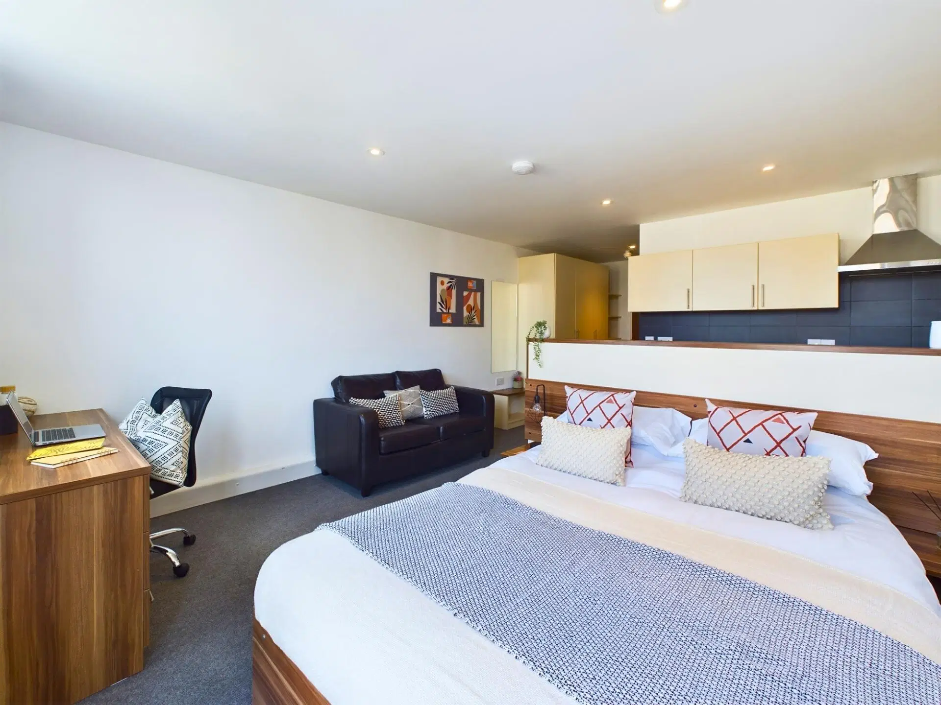 Windsor Court, Liverpool – Gold Studio XL