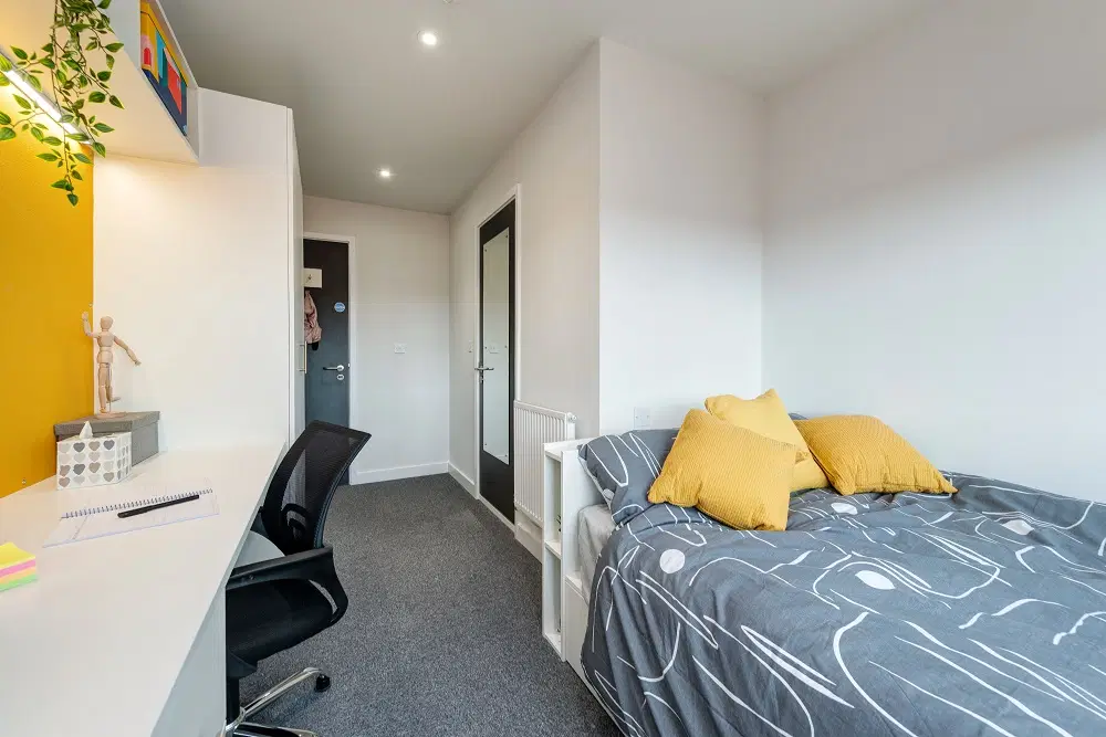 Central Living, Exeter – 12 Bed Classic En-suite