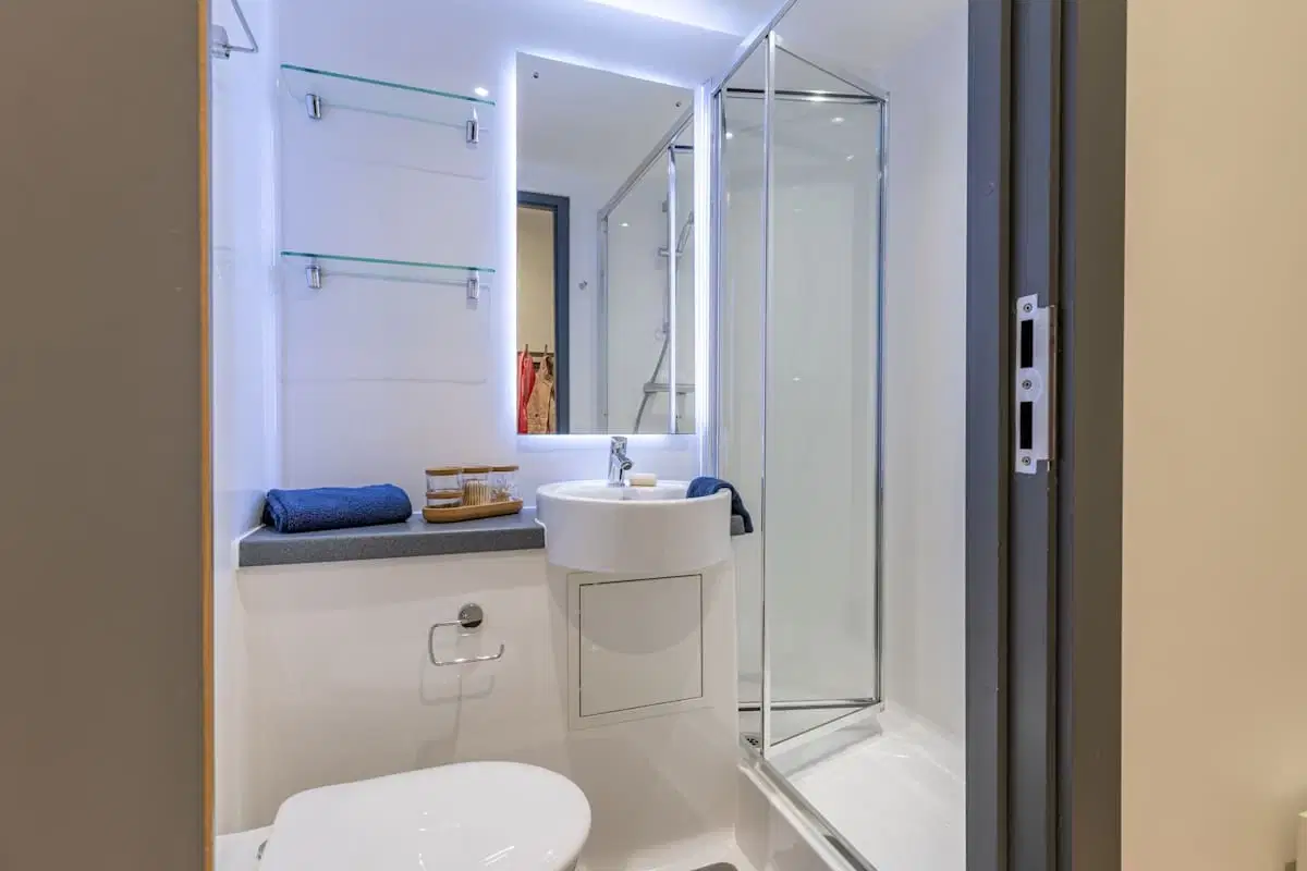 Curraheen Point, Cork – Superior Ensuite