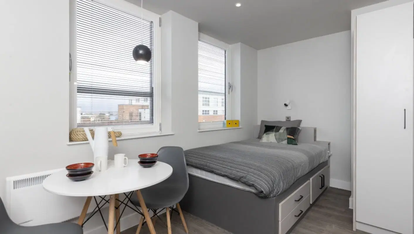 Pannell House, Leicester – Super Large Premier Studio