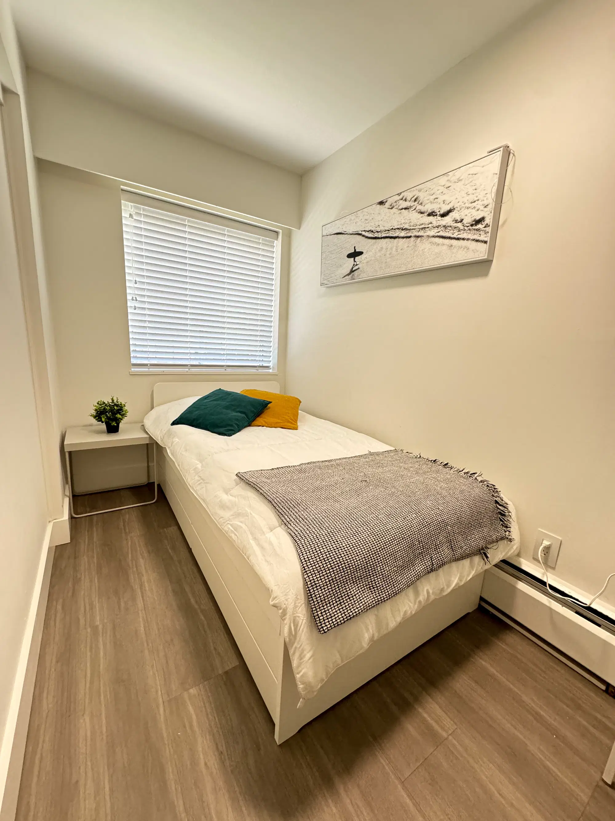 95 E 14th Ave, Vancouver – Watson Standard Room (2 Bed 1 Bath)