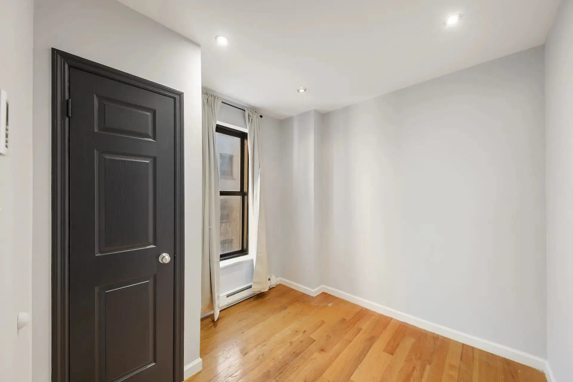 June Homes 10025, New York – #761D: Upper West Side