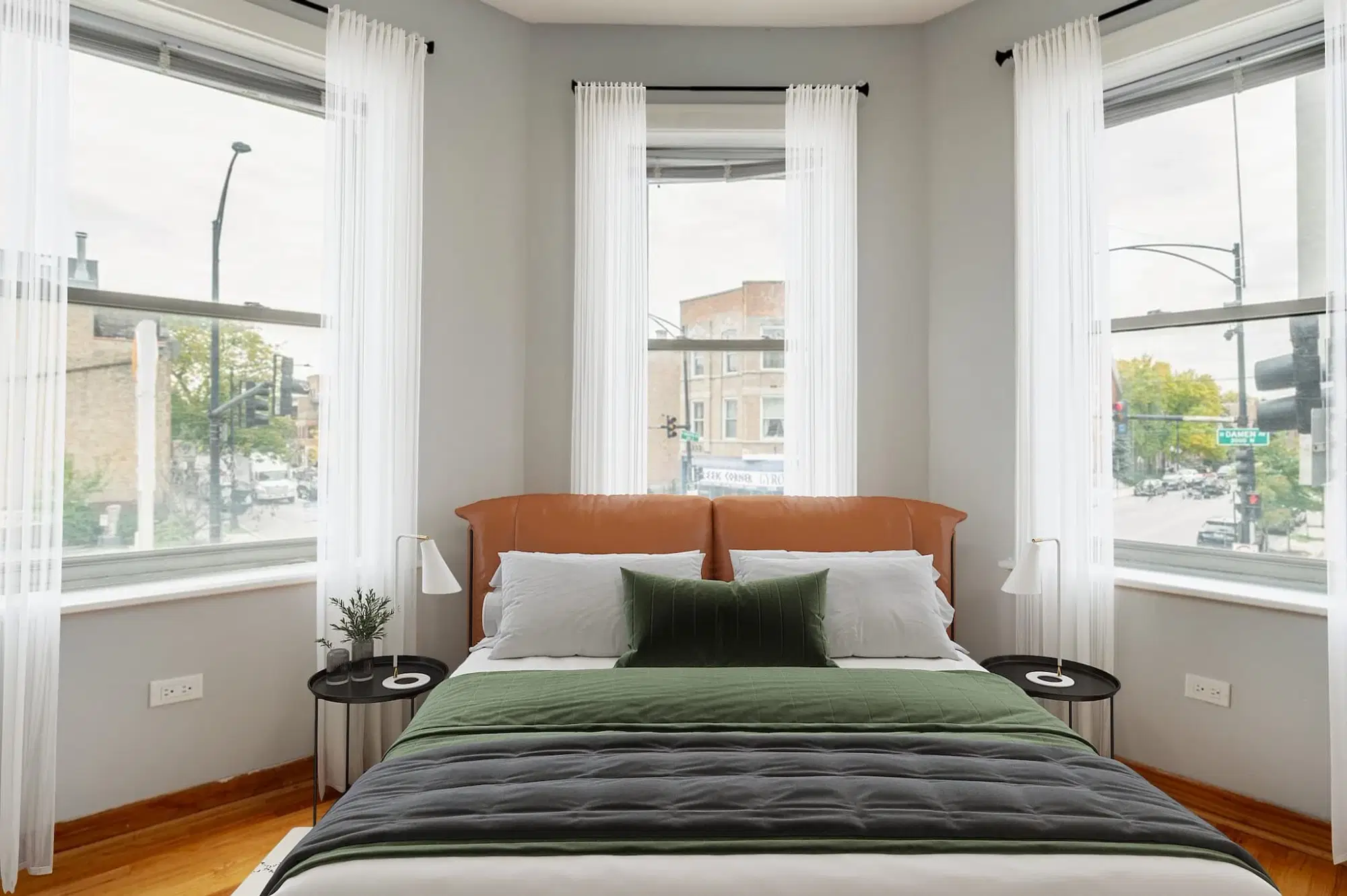 June Homes 60622, Chicago – #1422B: East Ukrainian Village