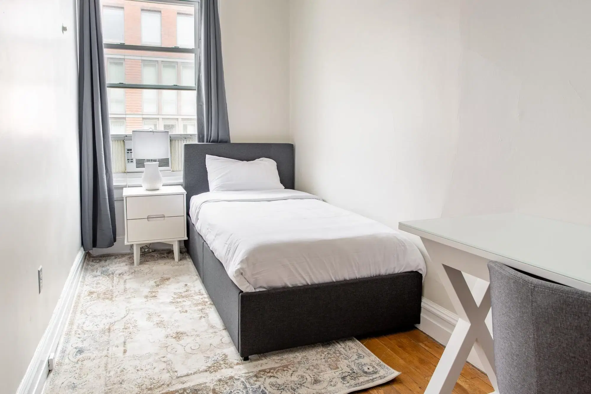 June Homes 10011, New York – #1606A: Chelsea