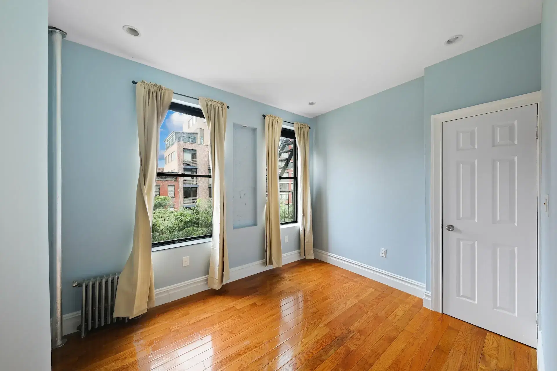 June Homes 10019, New York – #710B: Columbus Circle
