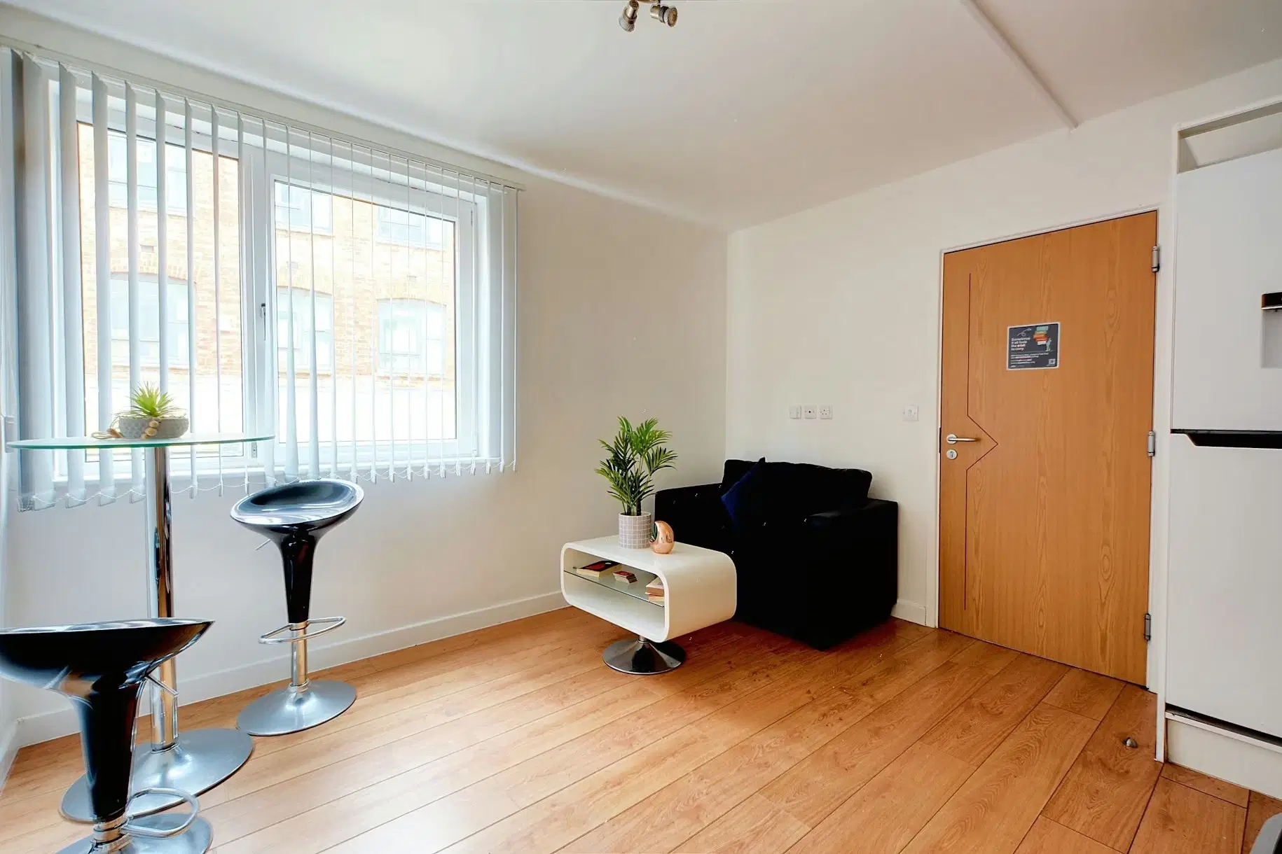 Newarke Street, Leicester – Amenities