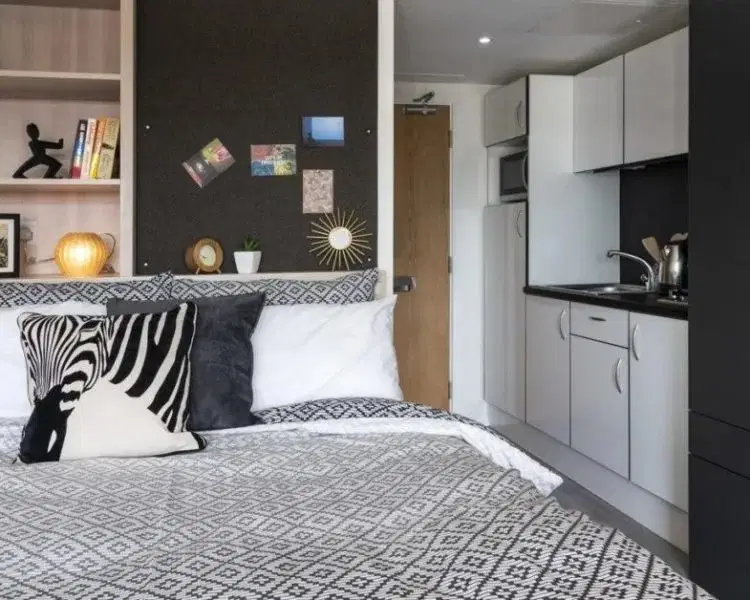 The Lyra, London – Silver Studio
