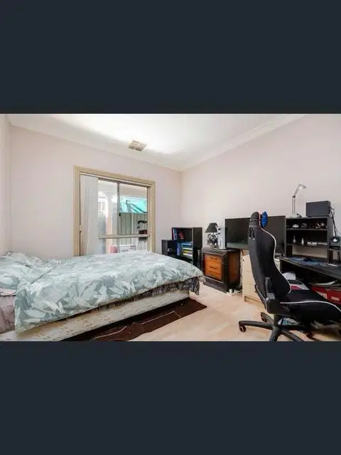 Room In A 8 Bedroom Apartment, 34 Innes Circuit, Mawson Lakes, City Of Salisbury, 5095 – Room 6