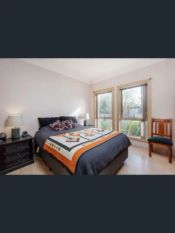 Room In A 8 Bedroom Apartment, 34 Innes Circuit, Mawson Lakes, City Of Salisbury, 5095 – Room 1