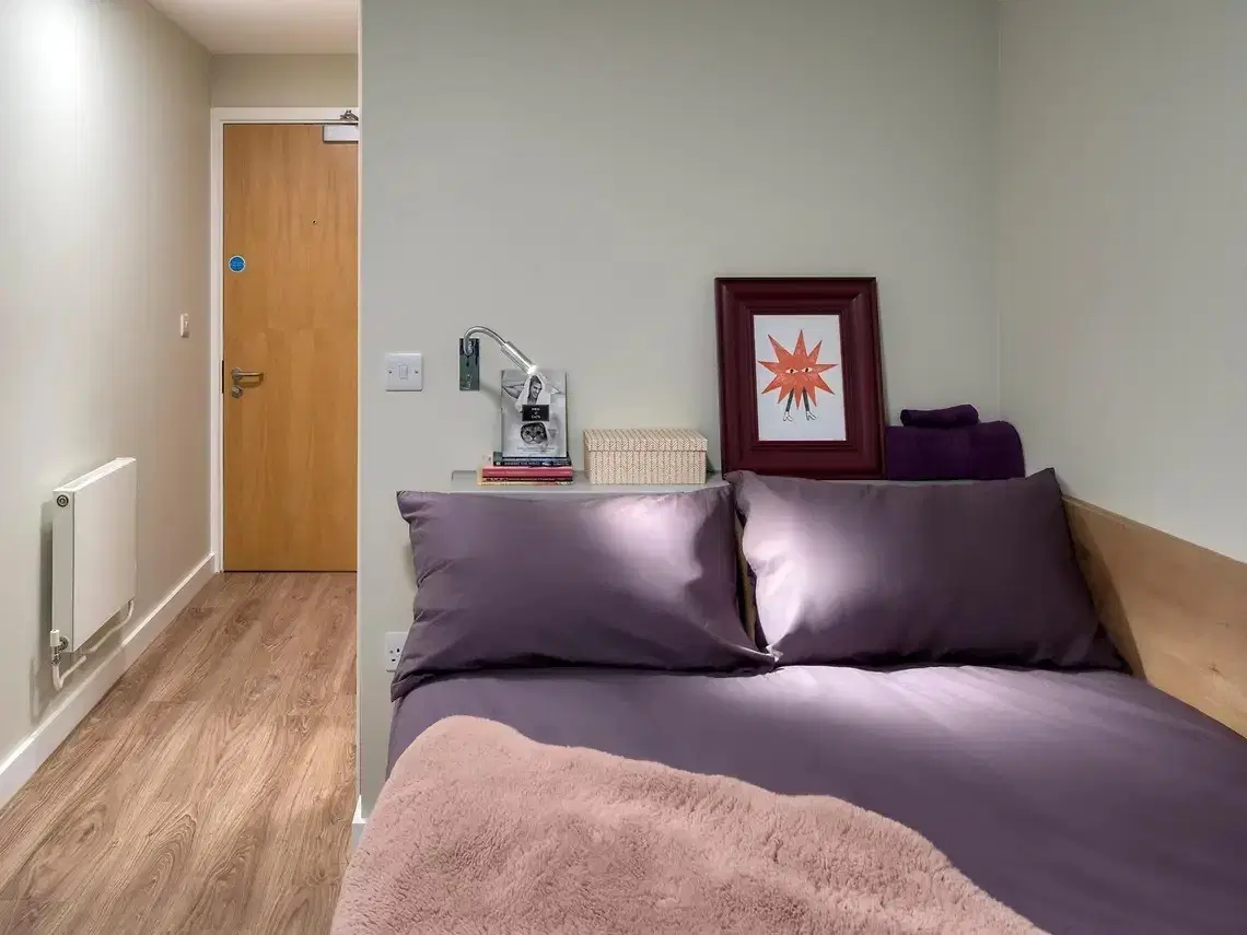 Yugo The Curve, London – Classic En Suite