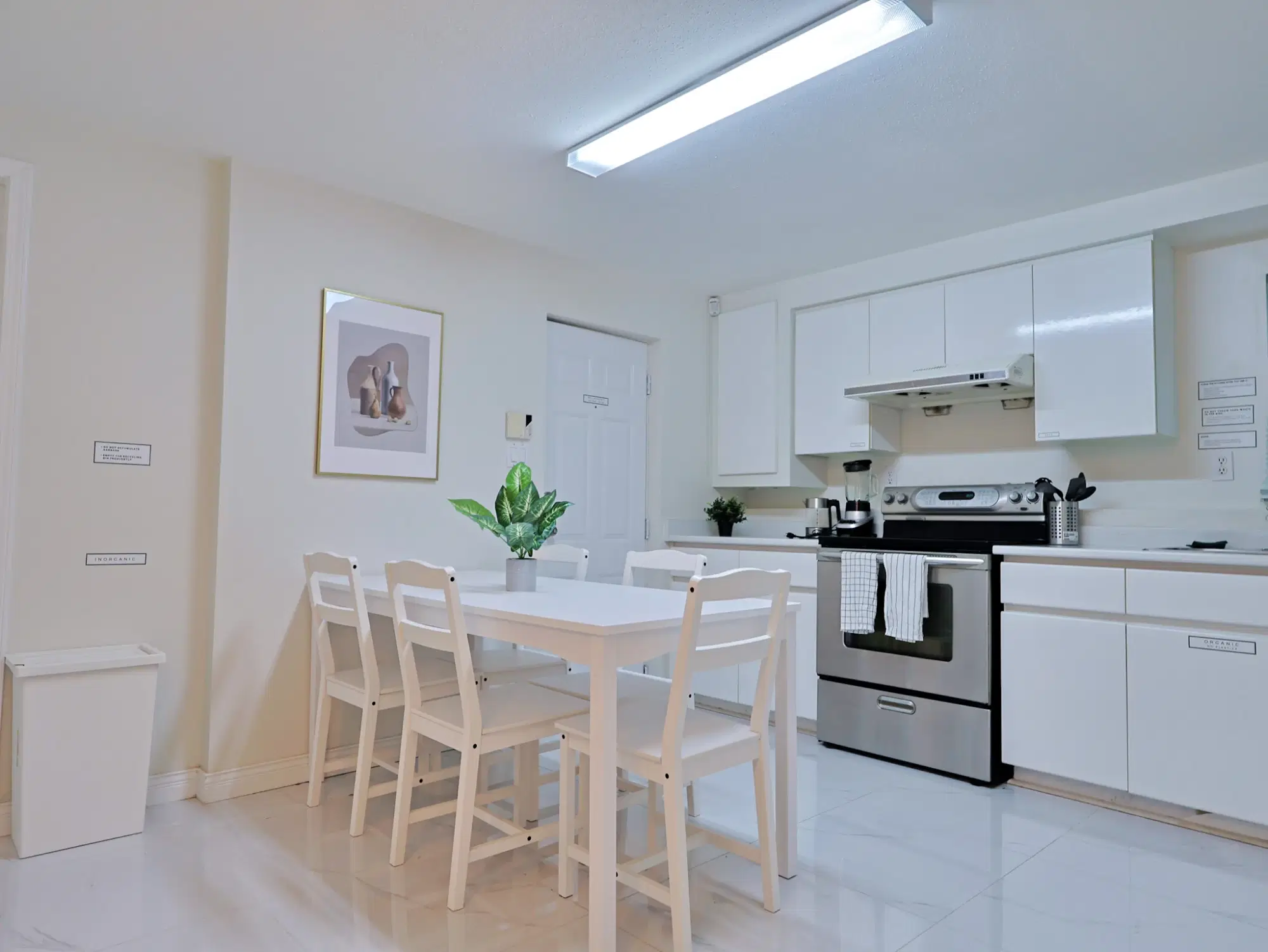1066 E 55th Ave, Vancouver – Kitchen