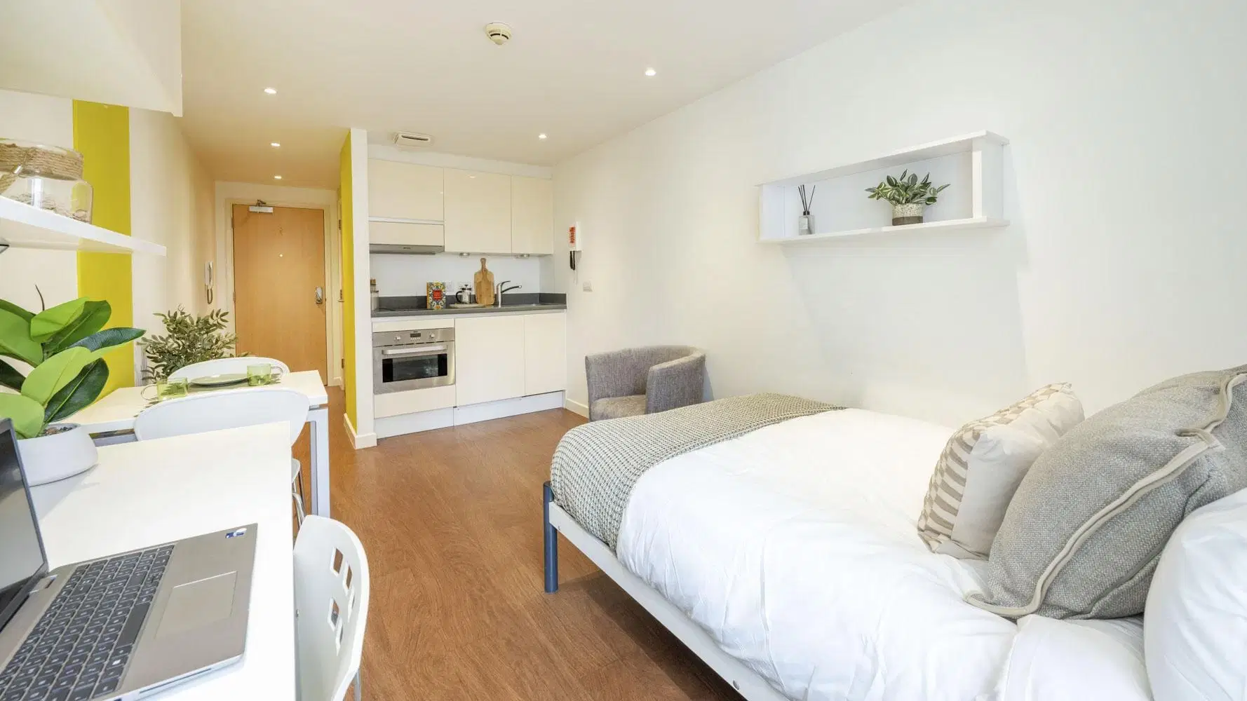 Griffon Studios, London – Standard Studio Gold Plus