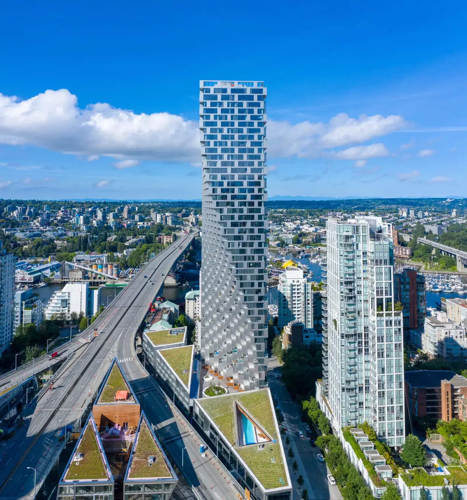1477 Continental St, Vancouver – Exterior