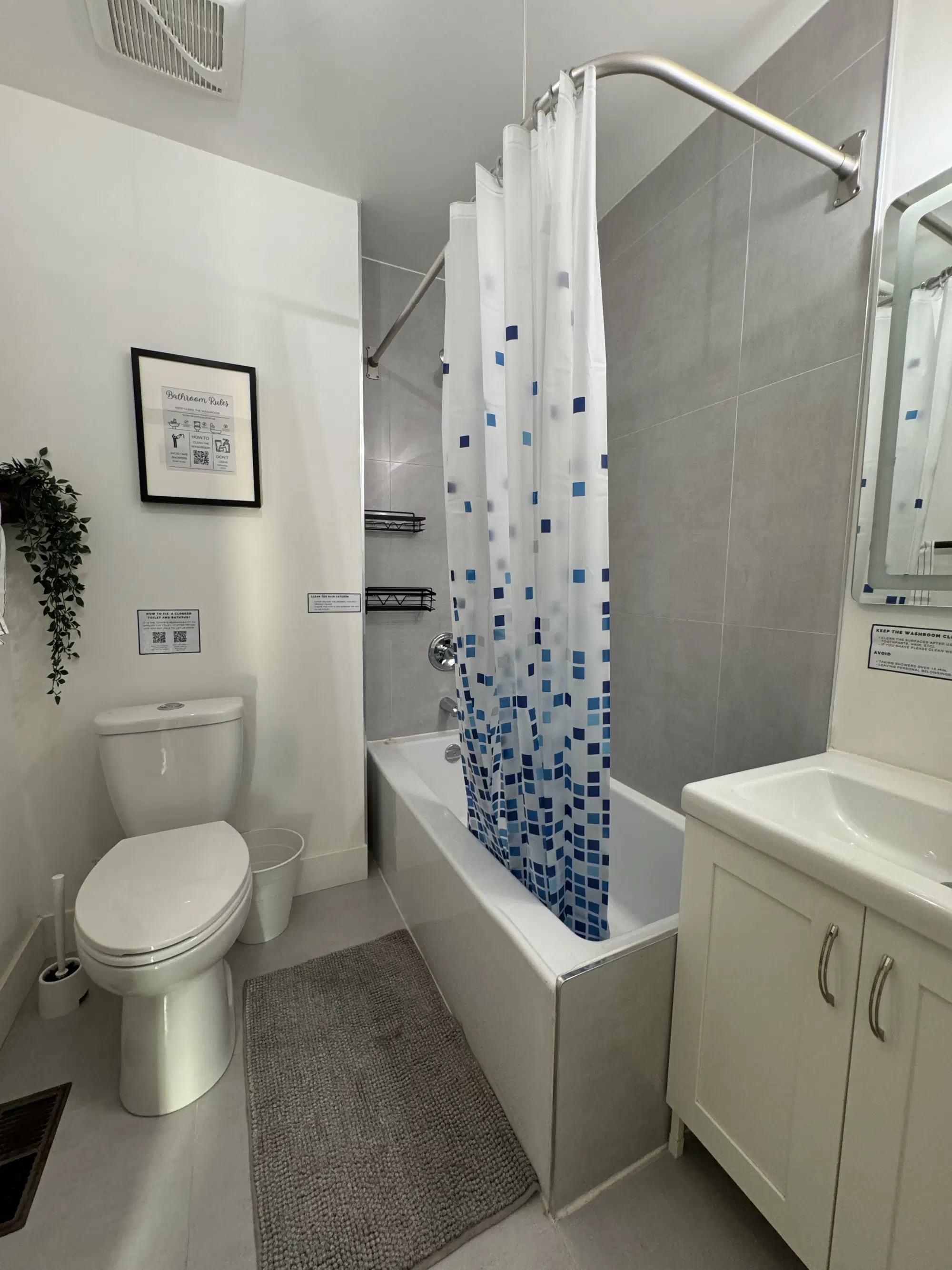 2133 Sperling Ave, Vancouver – Bathroom