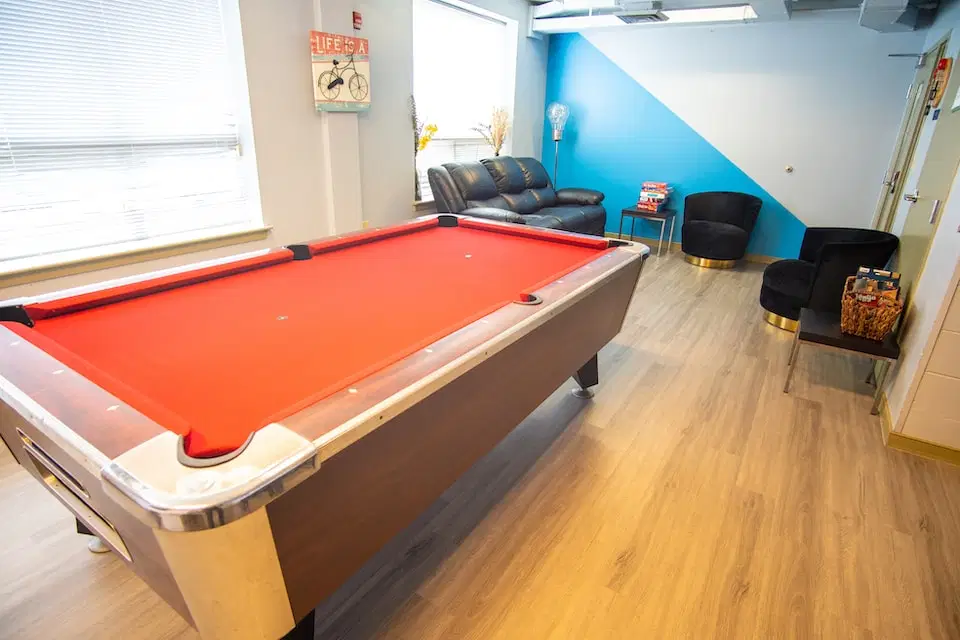 HH Cresmont, Baltimore – Amenities