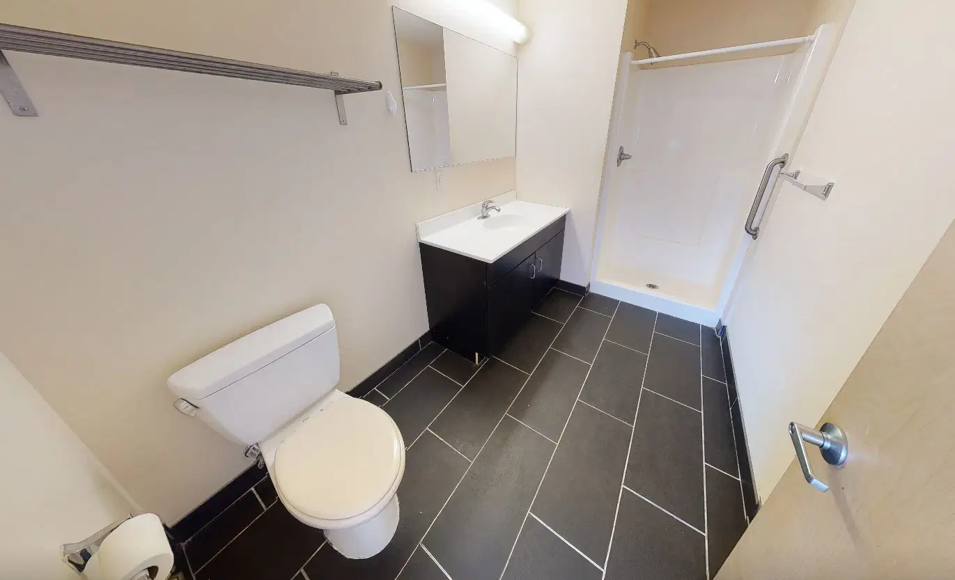 Cayuga Place, New York – 2 Bed 2 Bath