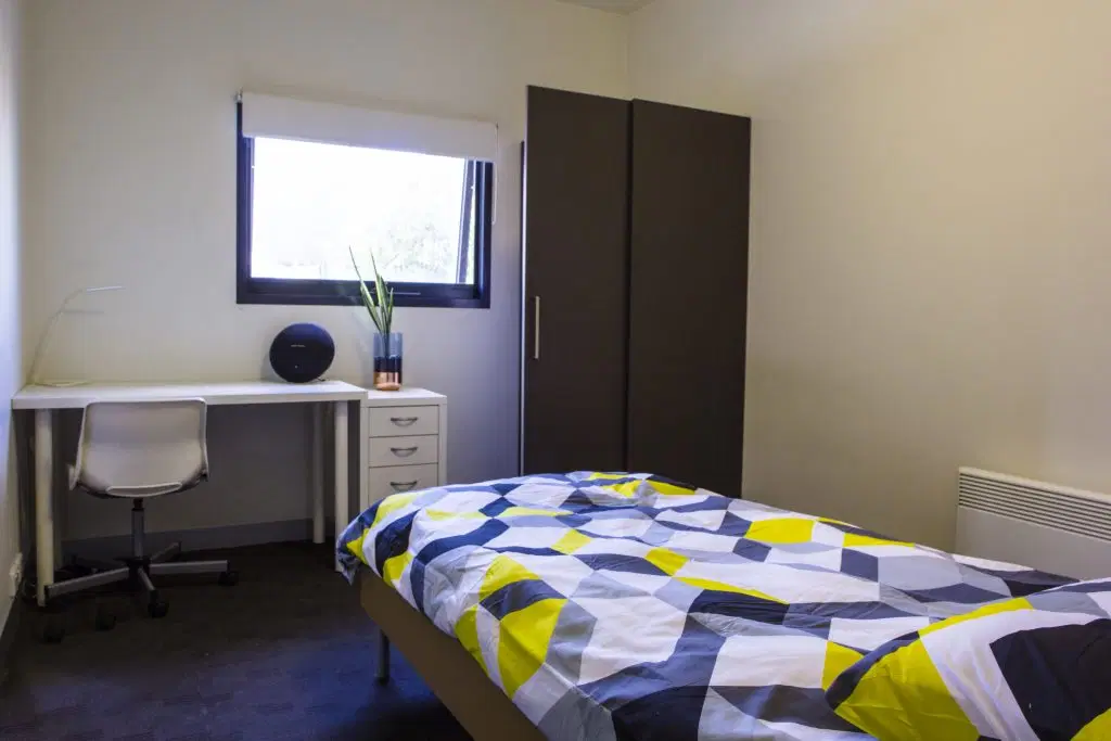 Carric House, Melbourne – Single Room (Shared Bathroom)