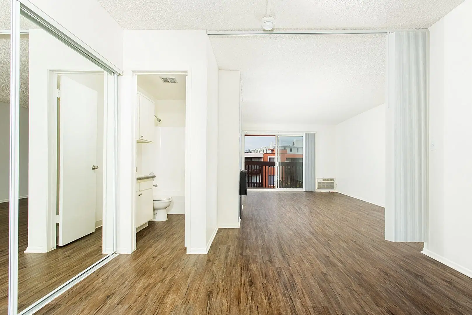 Westwood Villa, Los Angeles – Studio