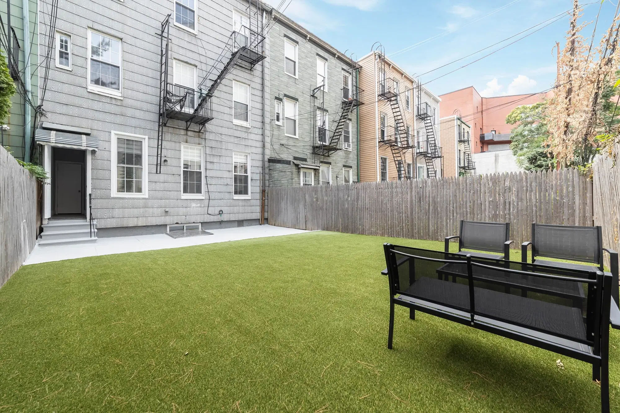 June Homes 11222, New York – Exterior