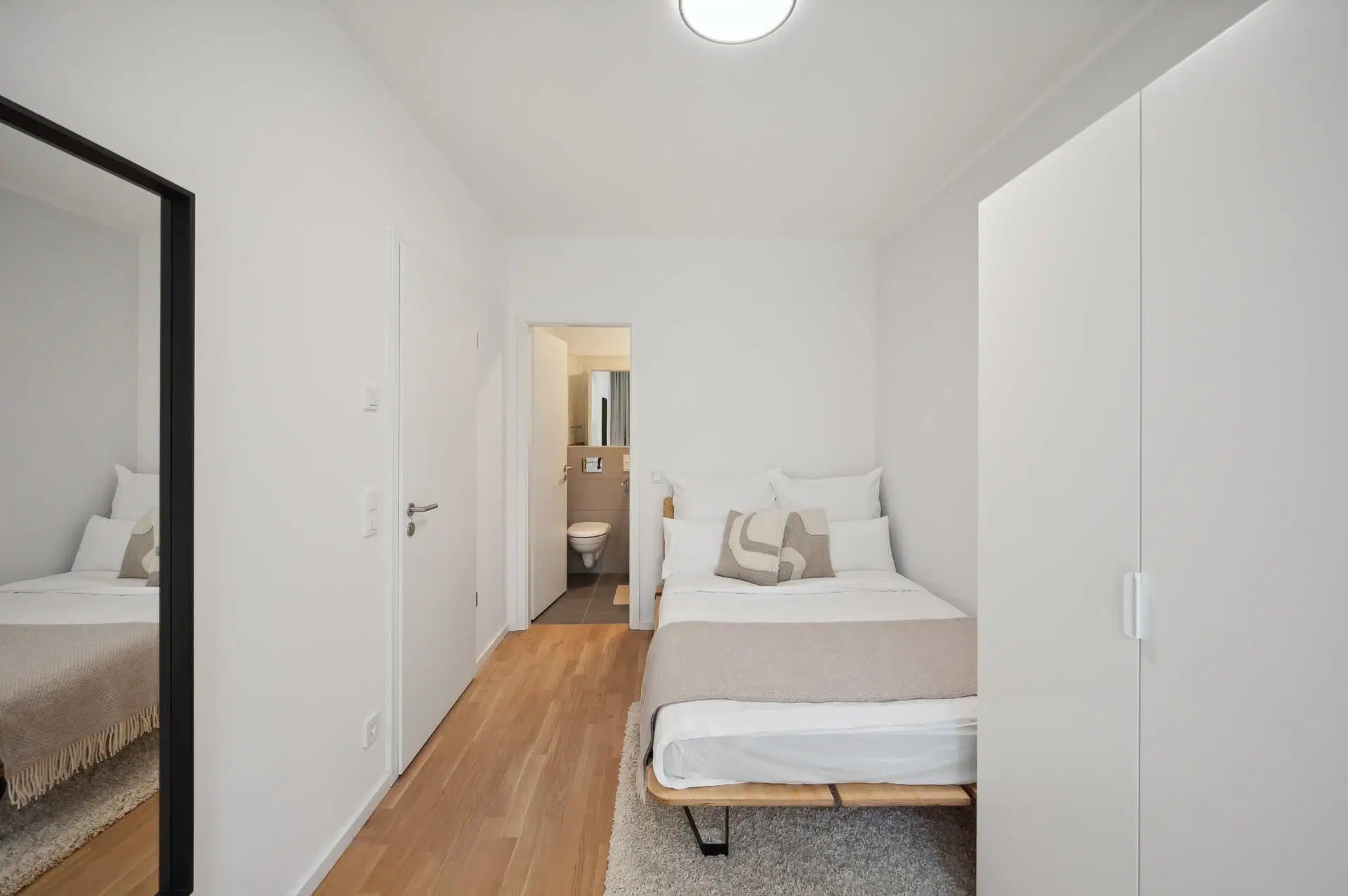 Smith, Berlin – Private Room (10.7 Sqm)