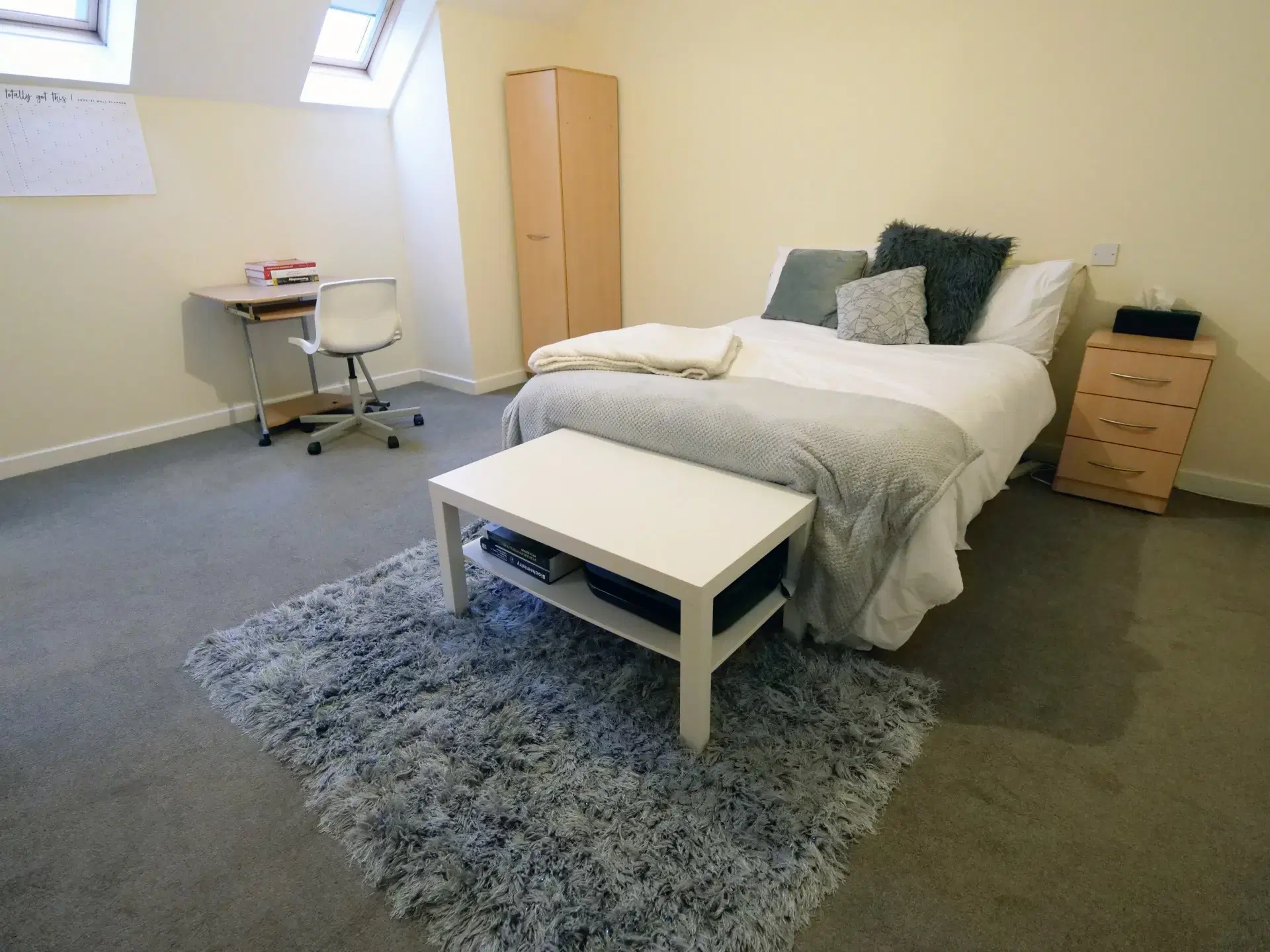 Hassells Bridge Apartments, Newcastle Under Lyme – 4 Bed Apartment
