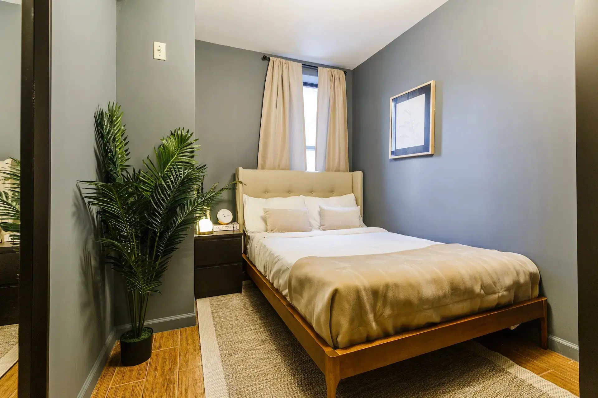 June Homes 10002, New York – #266C: Chinatown