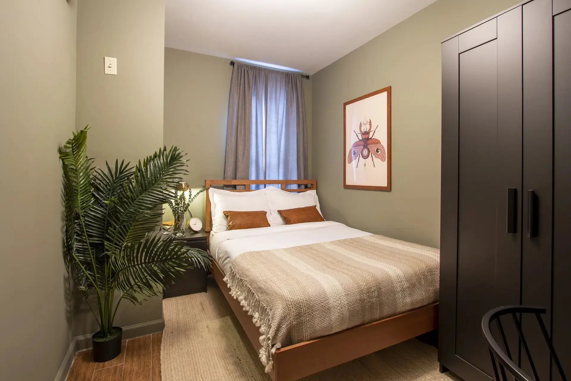 June Homes 10002, New York – #268C: Chinatown