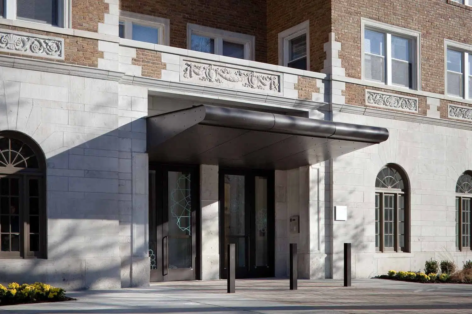 Park Central, Kansas – Exterior
