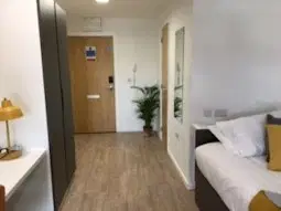The Towpath, Chester – Studio Balcony - Waterfront