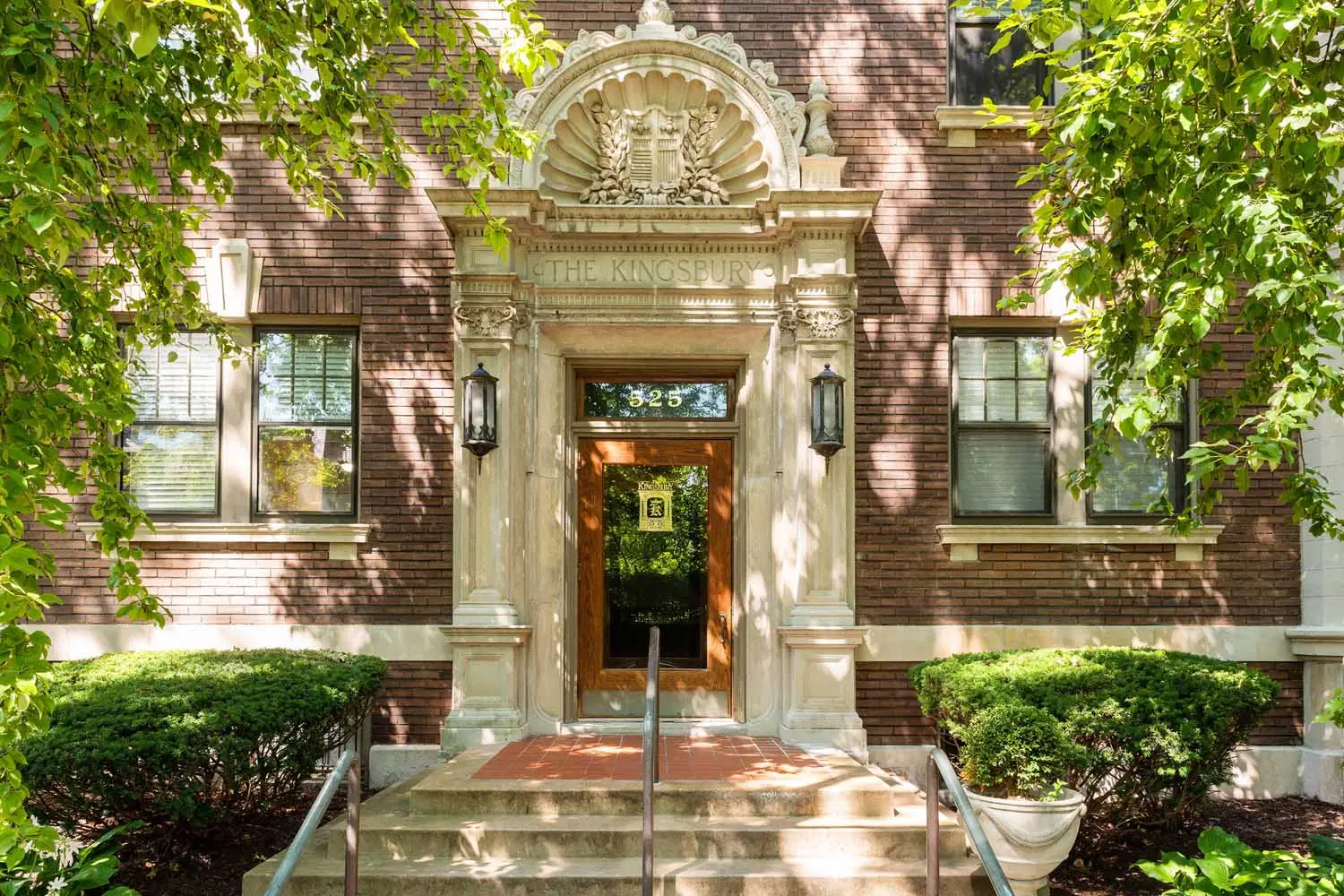 Kingsbury, St. Louis – Exterior