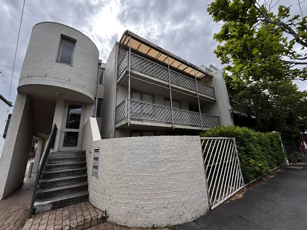 864 Swanston Street, Melbourne – Exterior