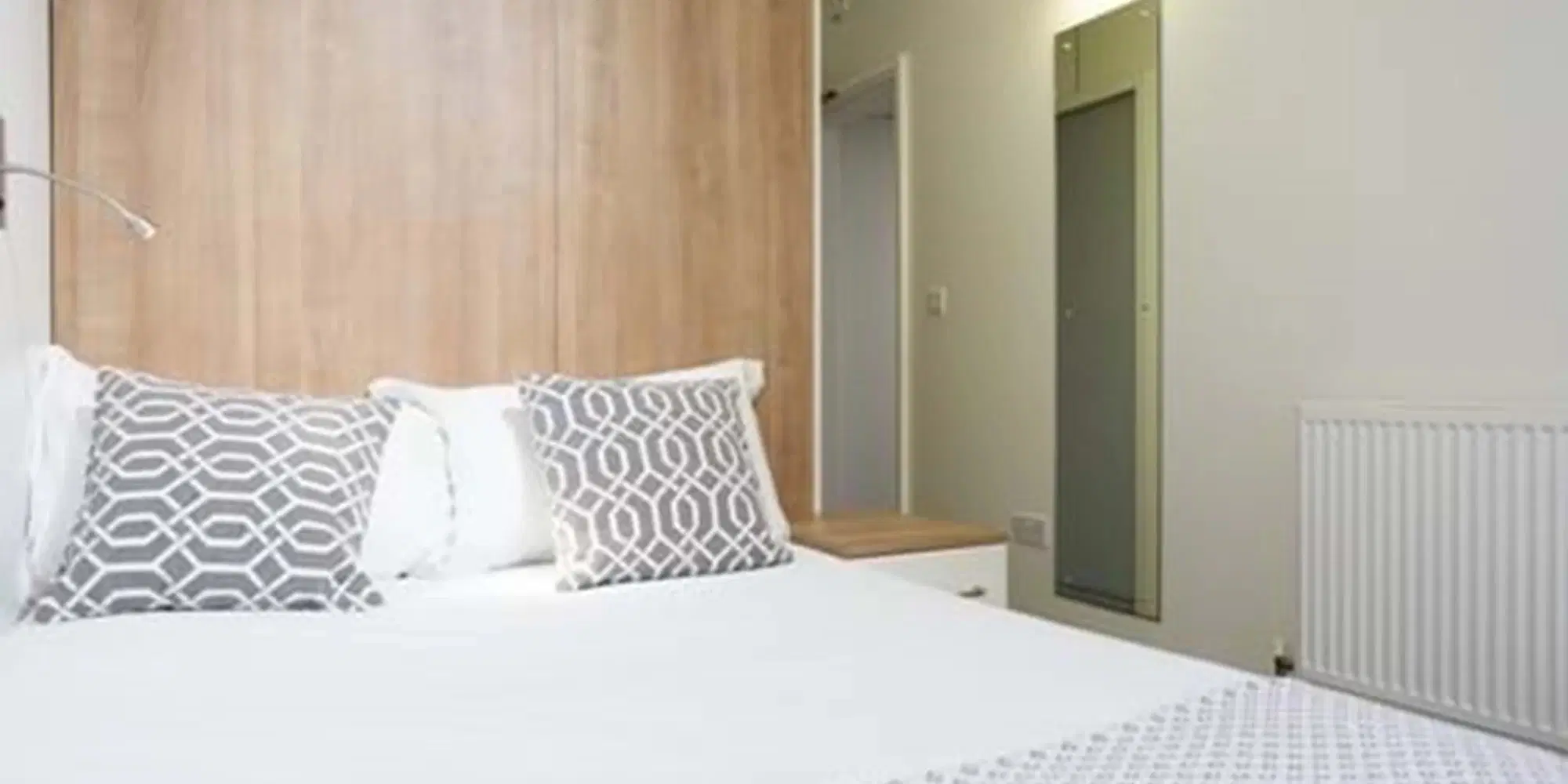 Chapter South Bank, London – 2 Bed Apartment Shared Mid Level