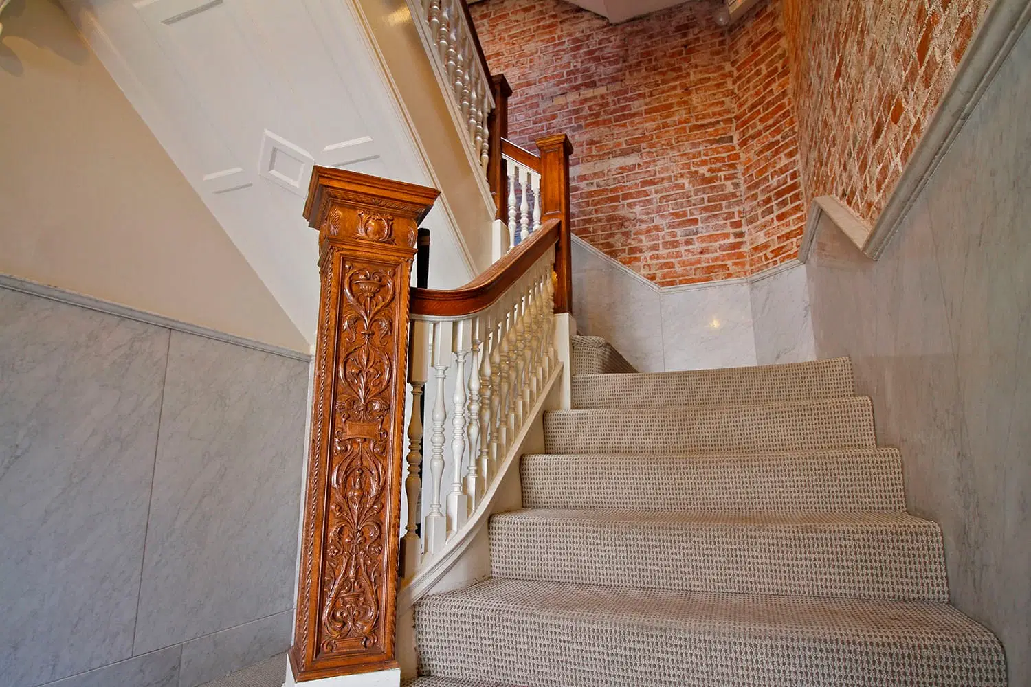 Landesman, St. Louis – Common Area