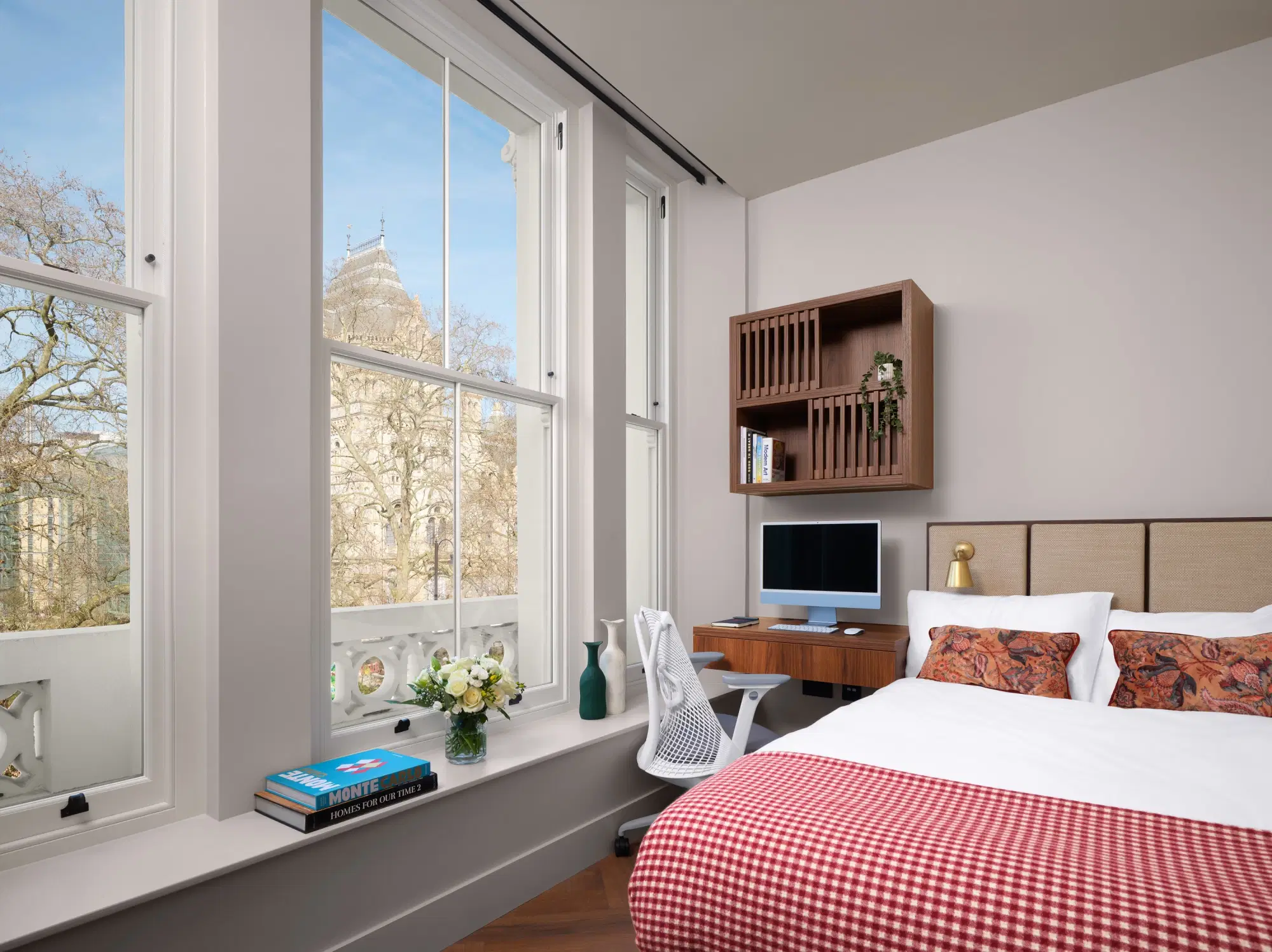 Fifty One London, London – Standard Studio