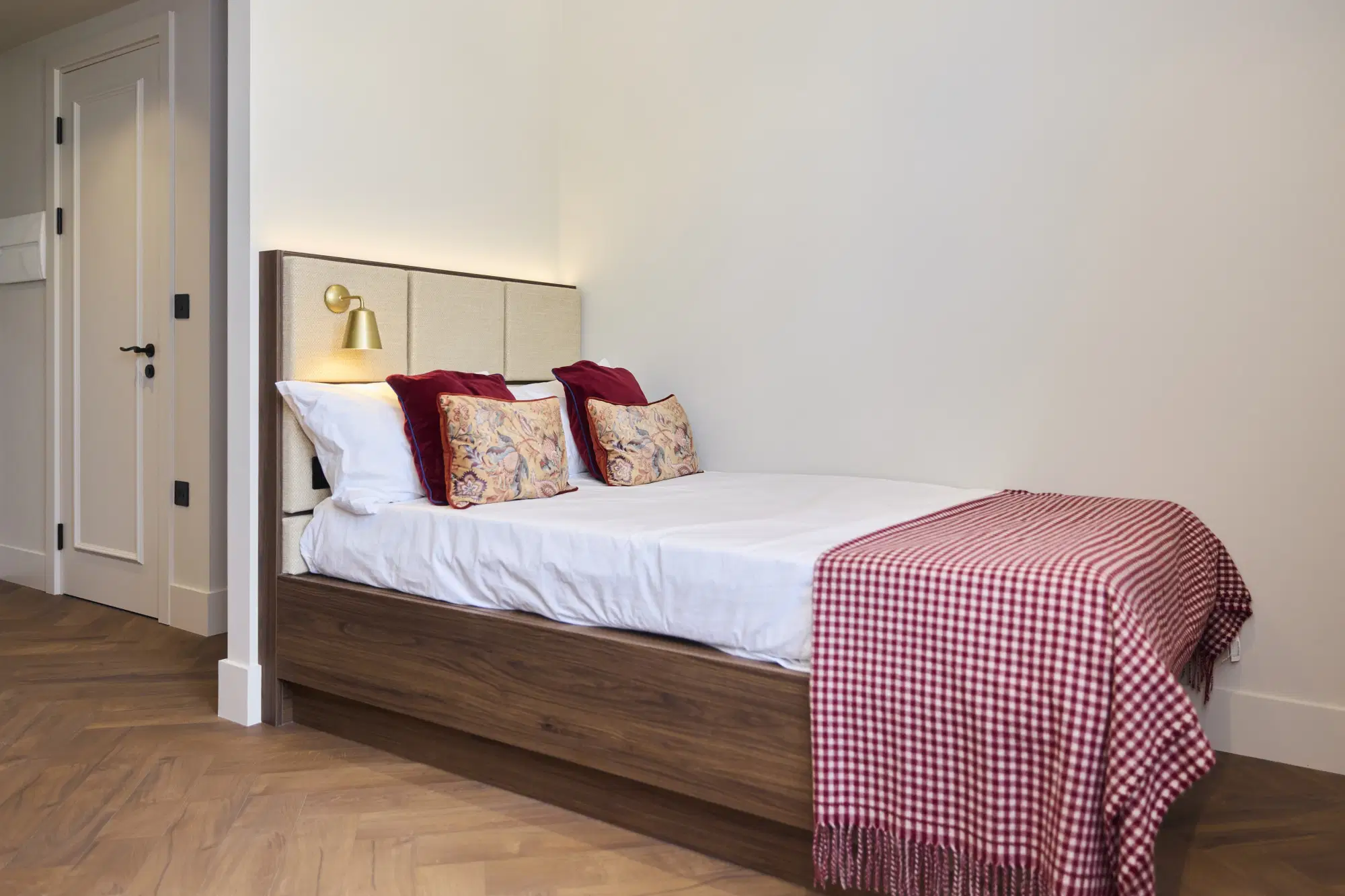 Fifty One London, London – Deluxe Studio Plus