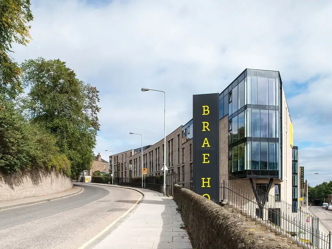 Yugo Brae House, Edinburgh – Exterior