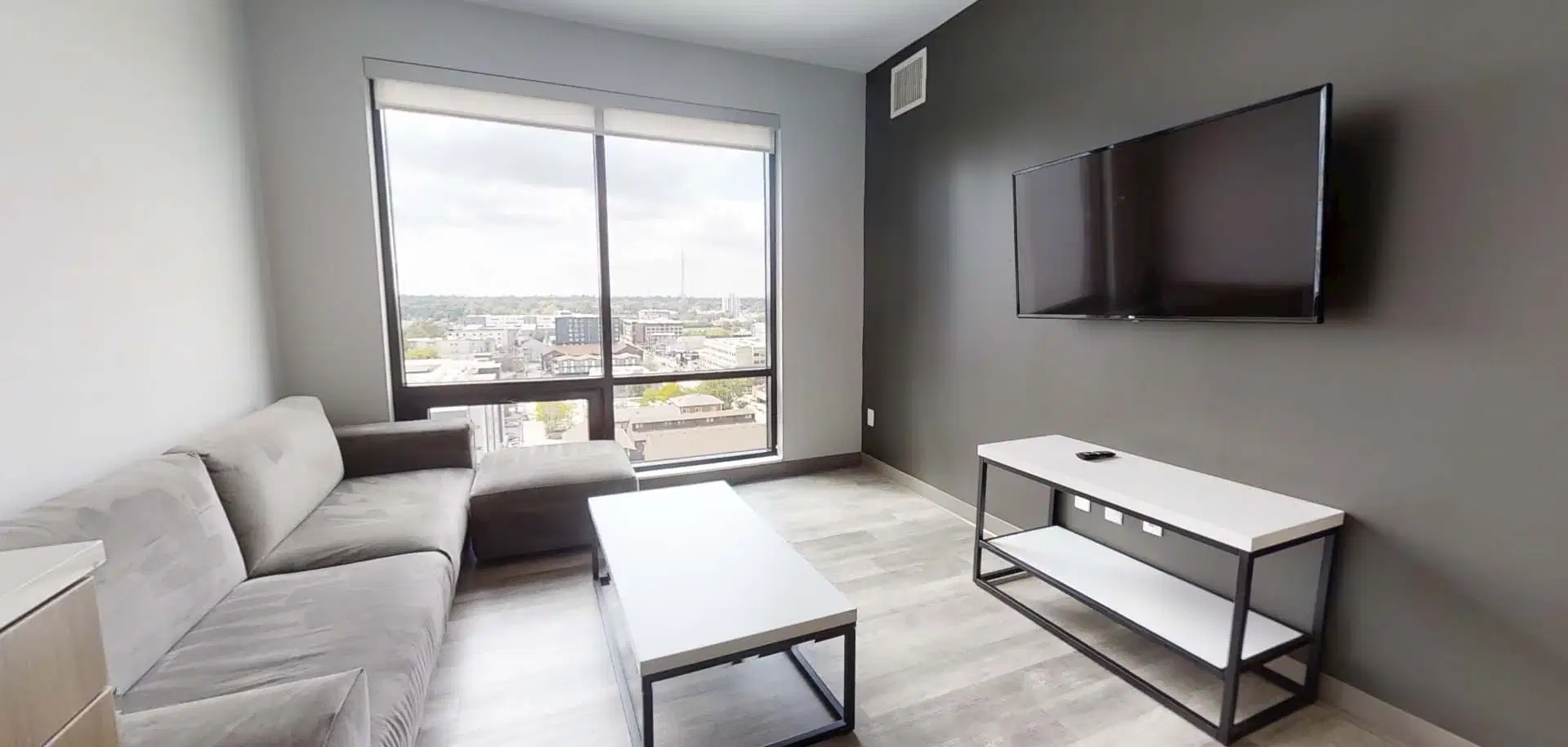Seven07, Champaign – 4BR/2BA