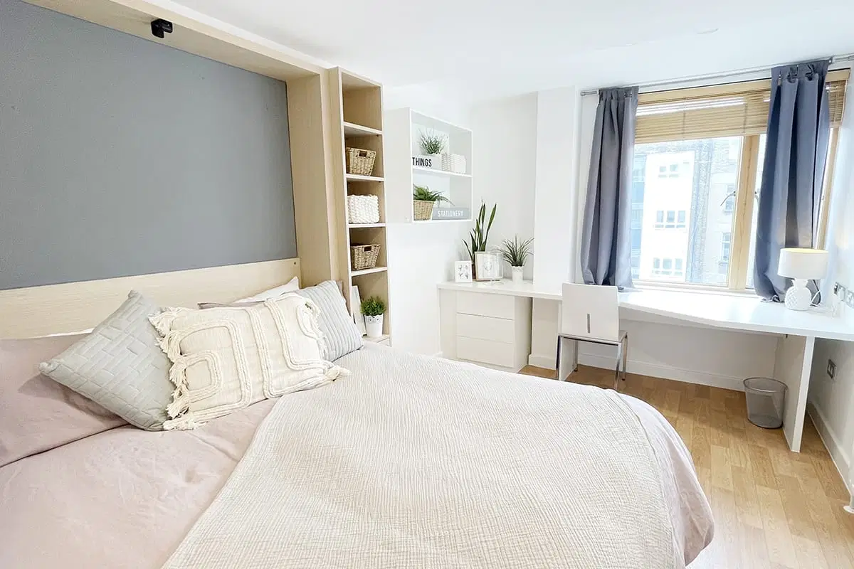 GoBritanya Kirby Street Residence, London – Classic Studio