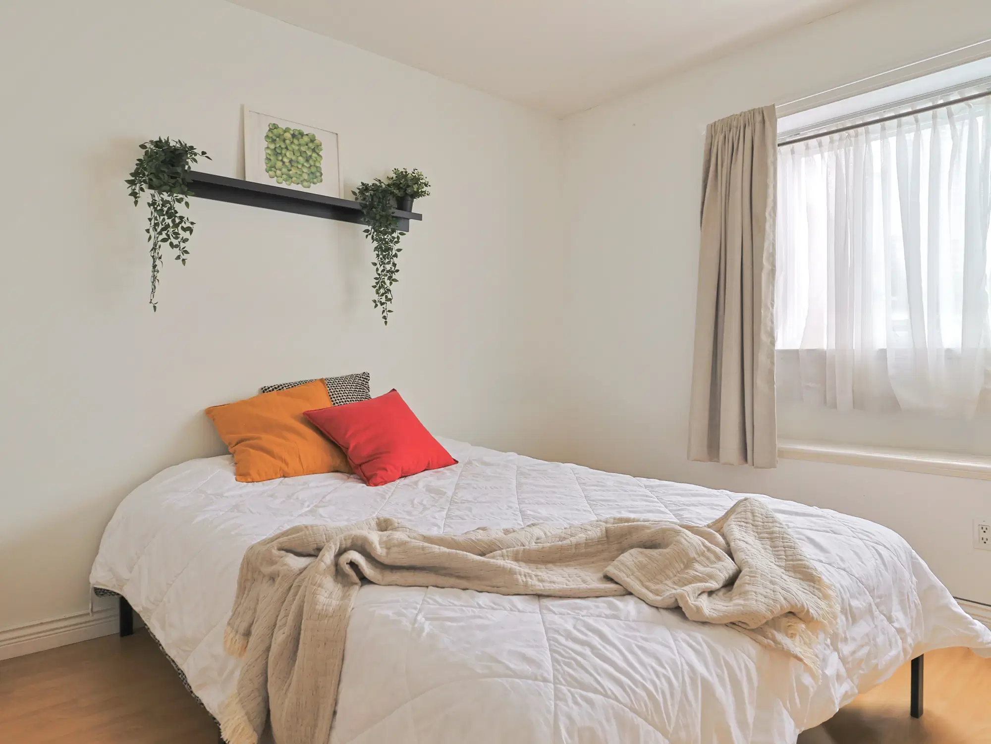 5859 Sussex Ave, Burnaby – Toronto Room (7 Bed 4 Bath)