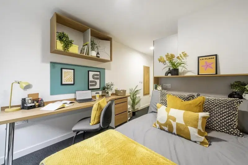 The Elements, Sheffield – Gold Ensuite