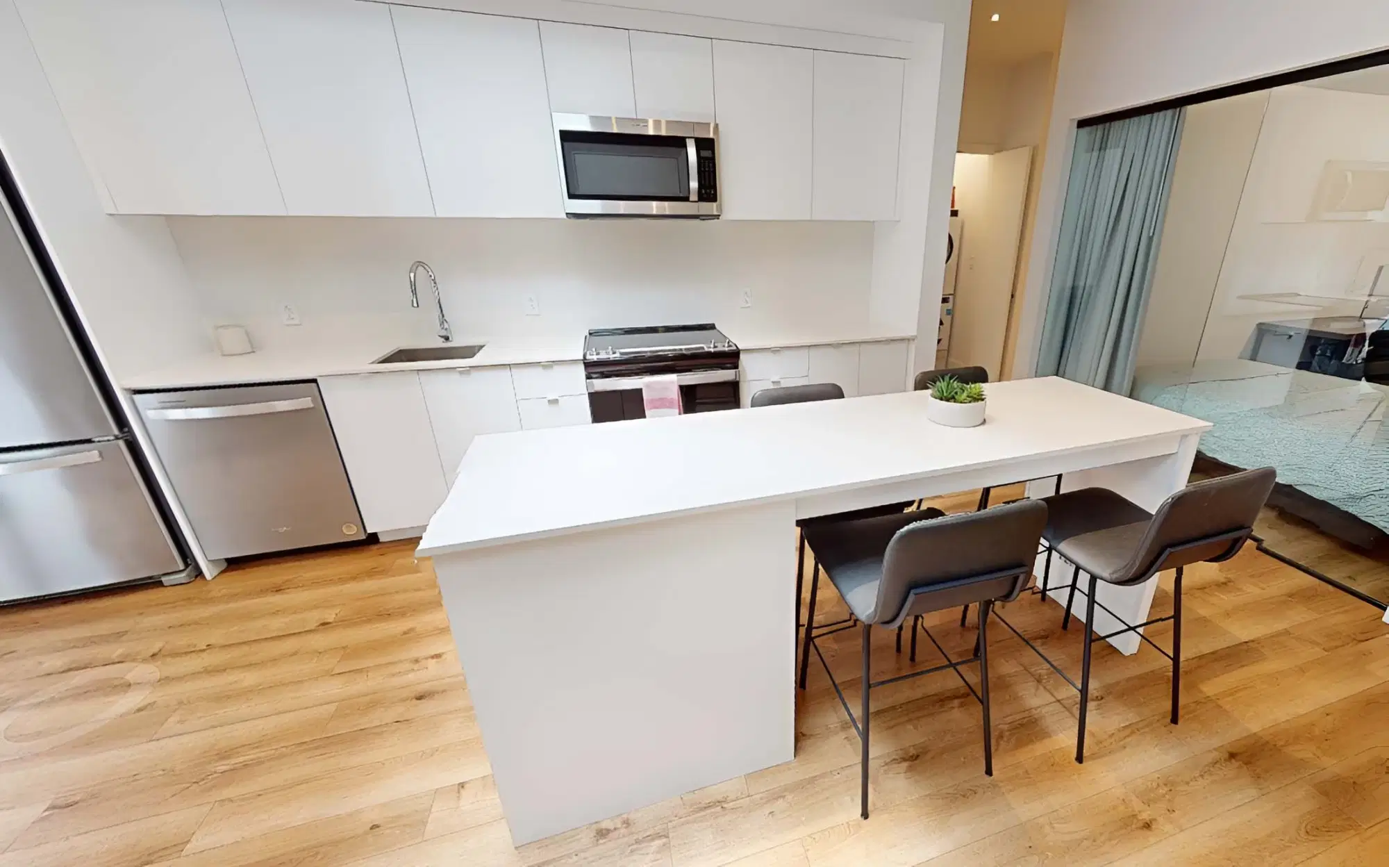 Alma @ Shaughnessy Village, Montreal – 3 Bed 2 Bath