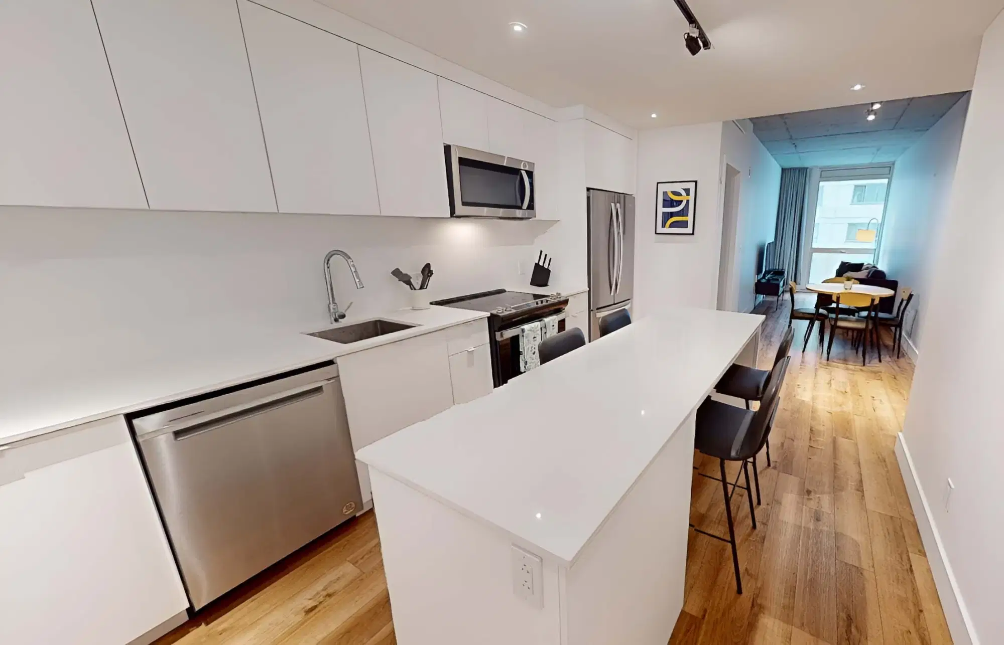 Alma @ Shaughnessy Village, Montreal – 4 Bed 2 Bath
