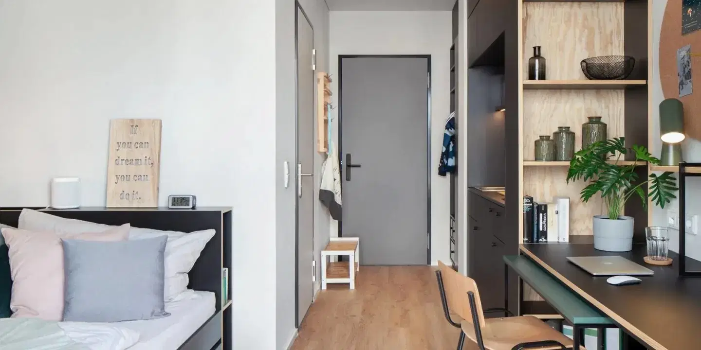 Neon Wood Adlershof, Berlin – Studio - (Classic Patio / Balcony)