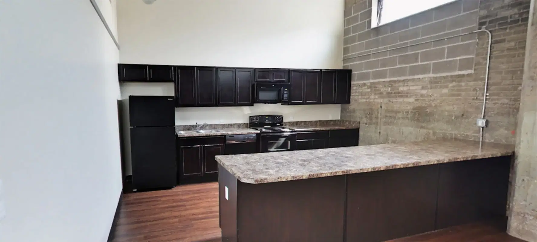 City Lofts, St Louis – Room in 4 Bedroom 2 Bathroom | 4