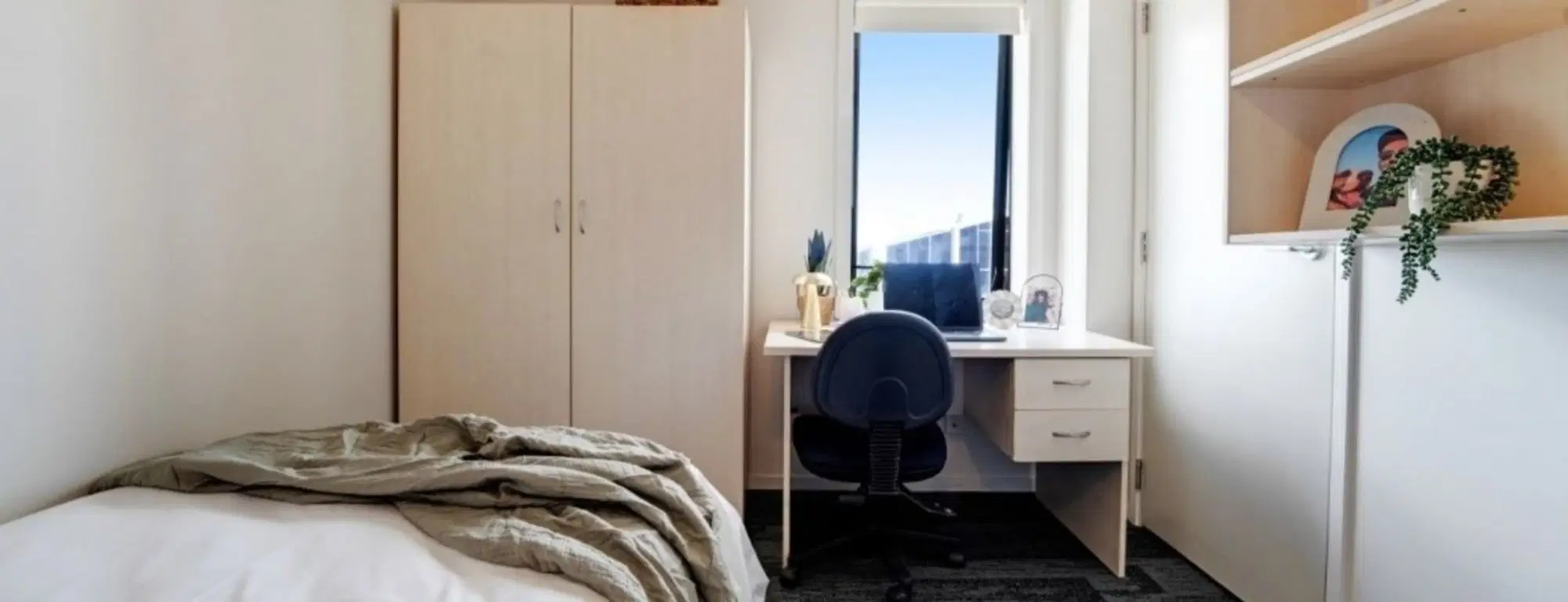 UniLodge Wellesley Apartments, Auckland – 5 Bedroom Apartment Large
