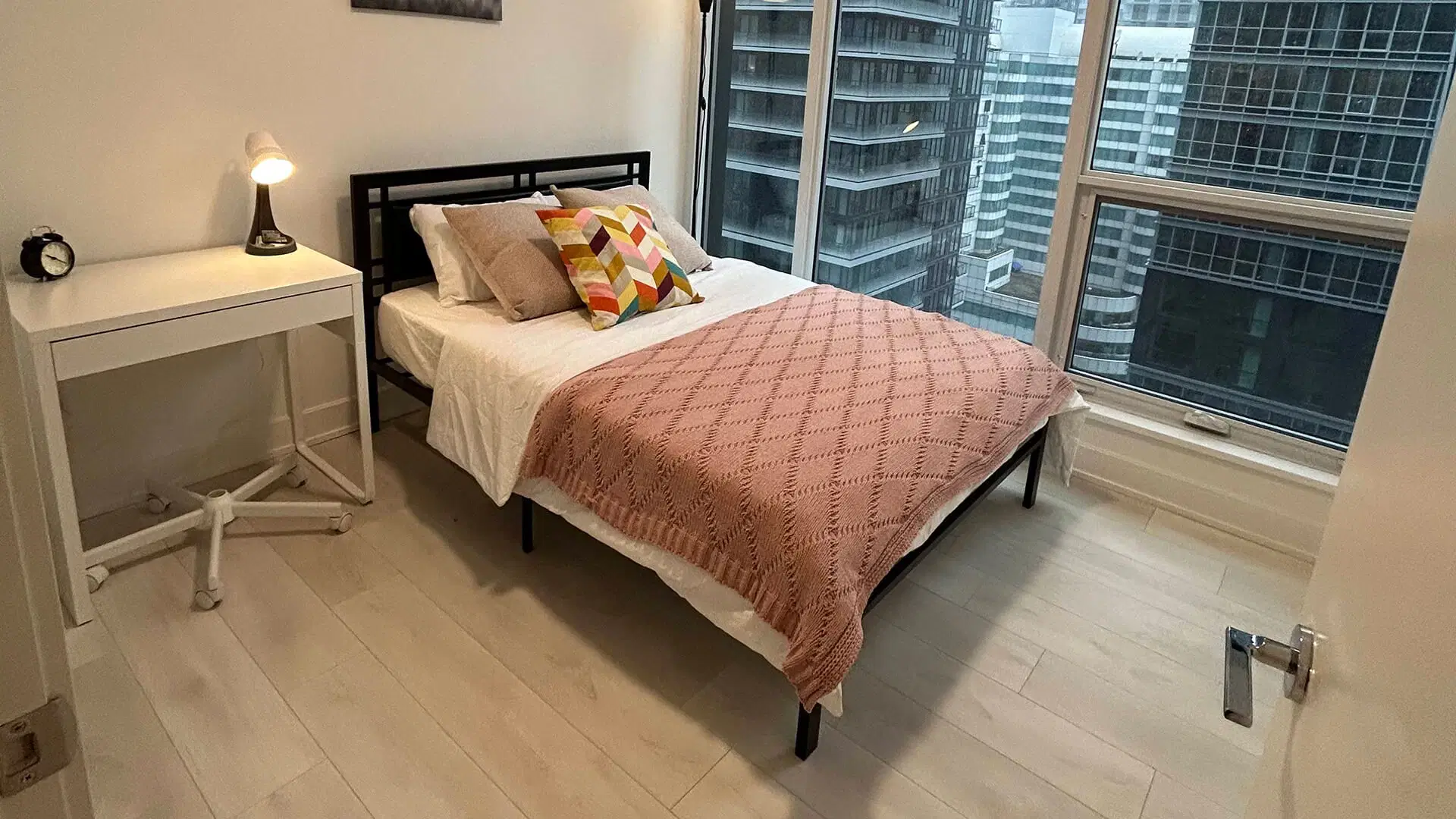 Liwinco Entertainment District, Toronto – Deluxe | 3610