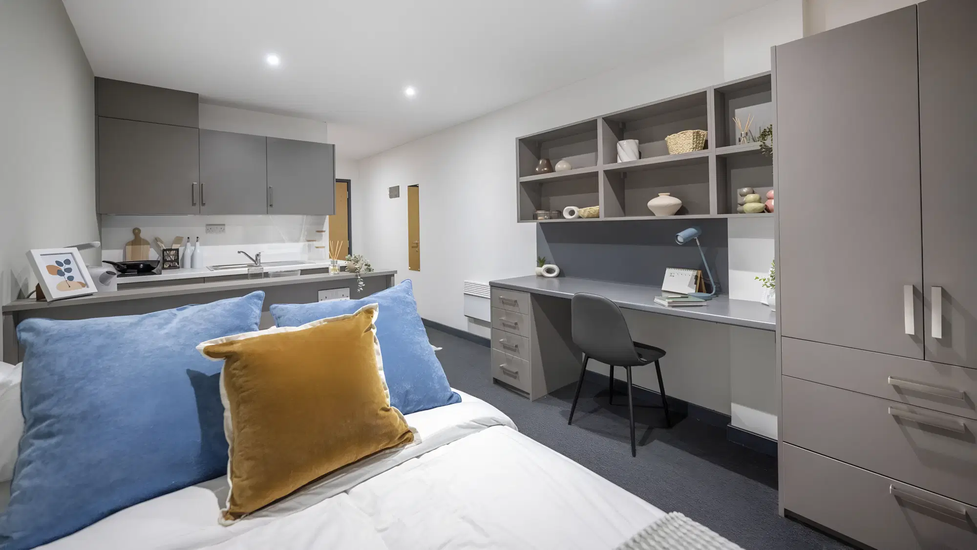 Icon House, Stoke-on-Trent – Accessible Studio