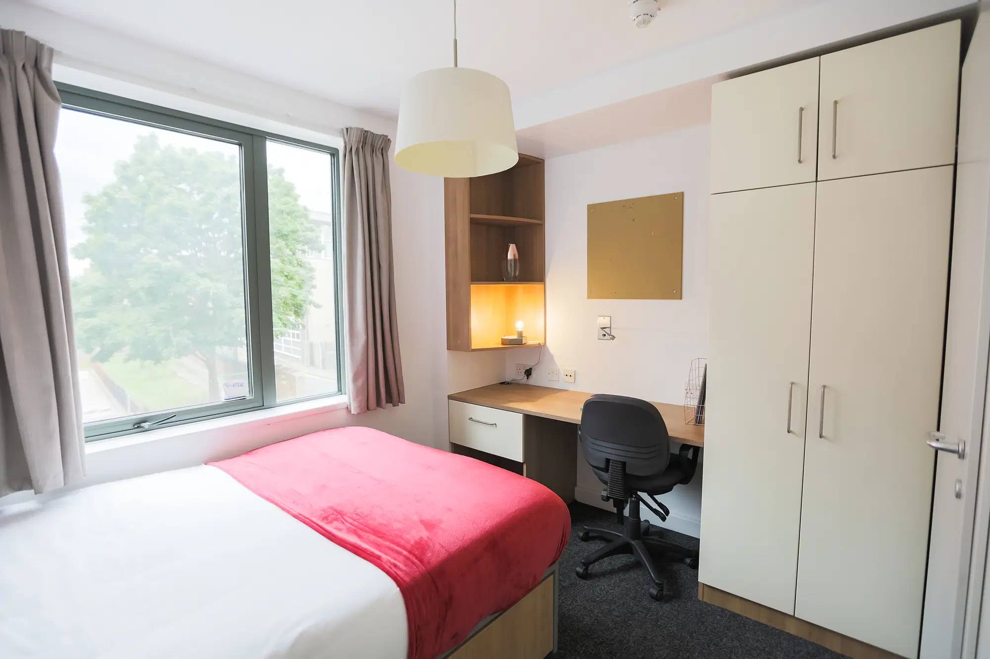 AXO Camden, London – Bronze Studio