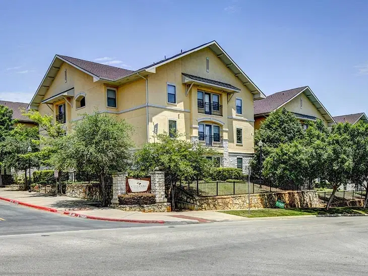 City Parc At Fry Street, Denton – Exterior