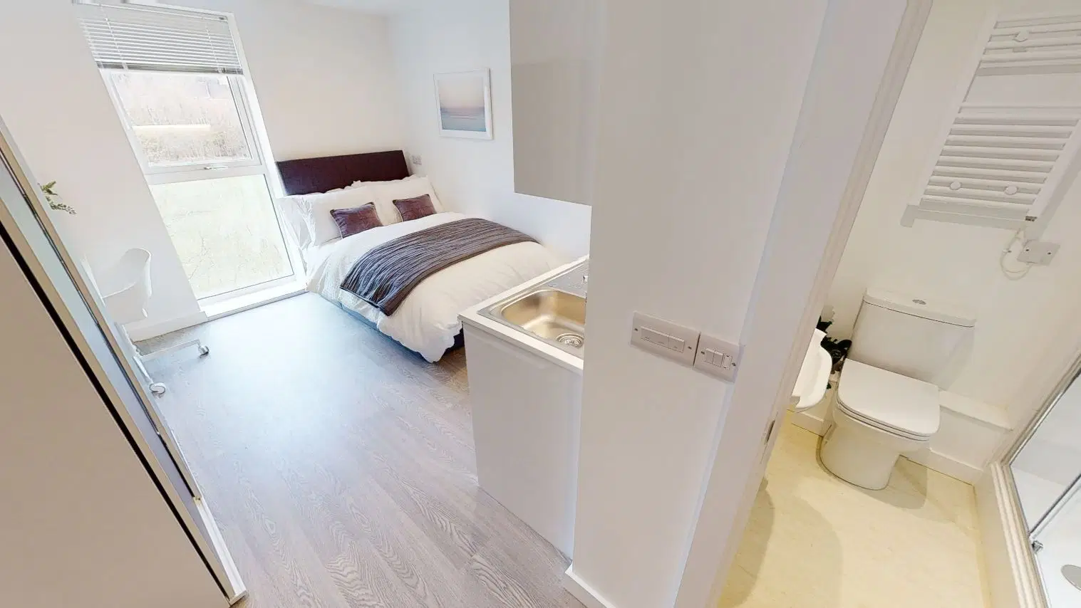 One London Road, Newcastle Under Lyme – Classic Plus Studio